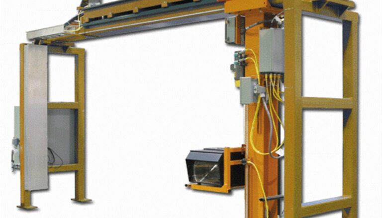 A machine with a conveyor and a machine attached to it.